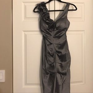 Xscape grey ruched formal dress size 4